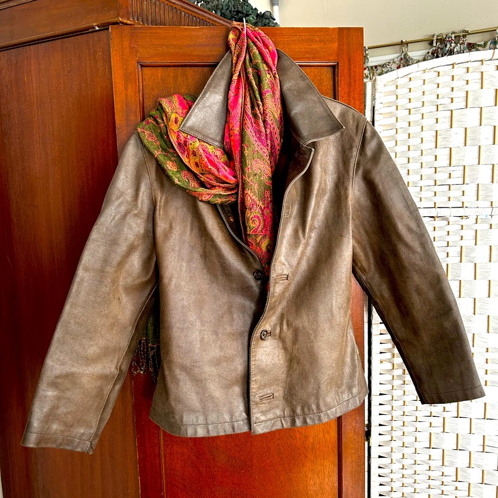 Brown leather jacket, vintage early 90s, excellent condition